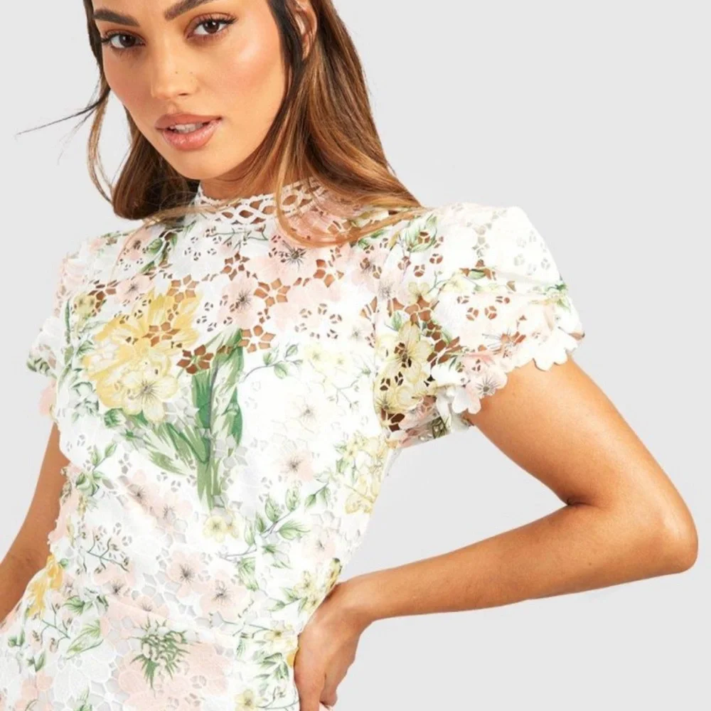 Boohoo Floral Ruffle Mini Dress - Picture 3 of 3